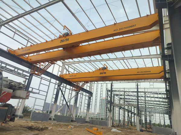 雙梁橋式起重機(jī)